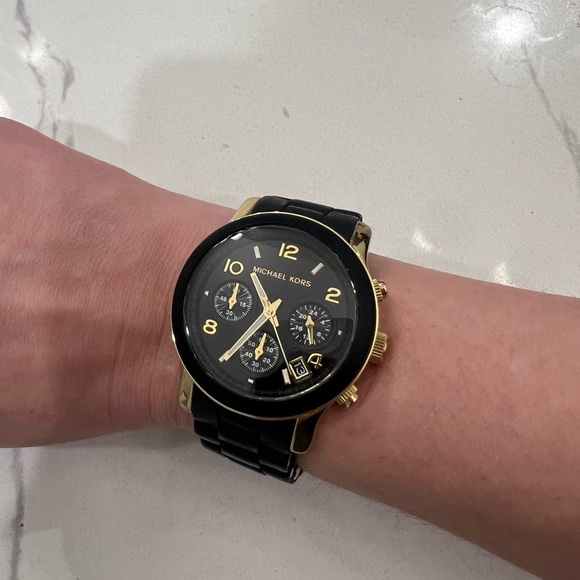 Michael Kors Black & Gold Watch - Picture 7 of 8